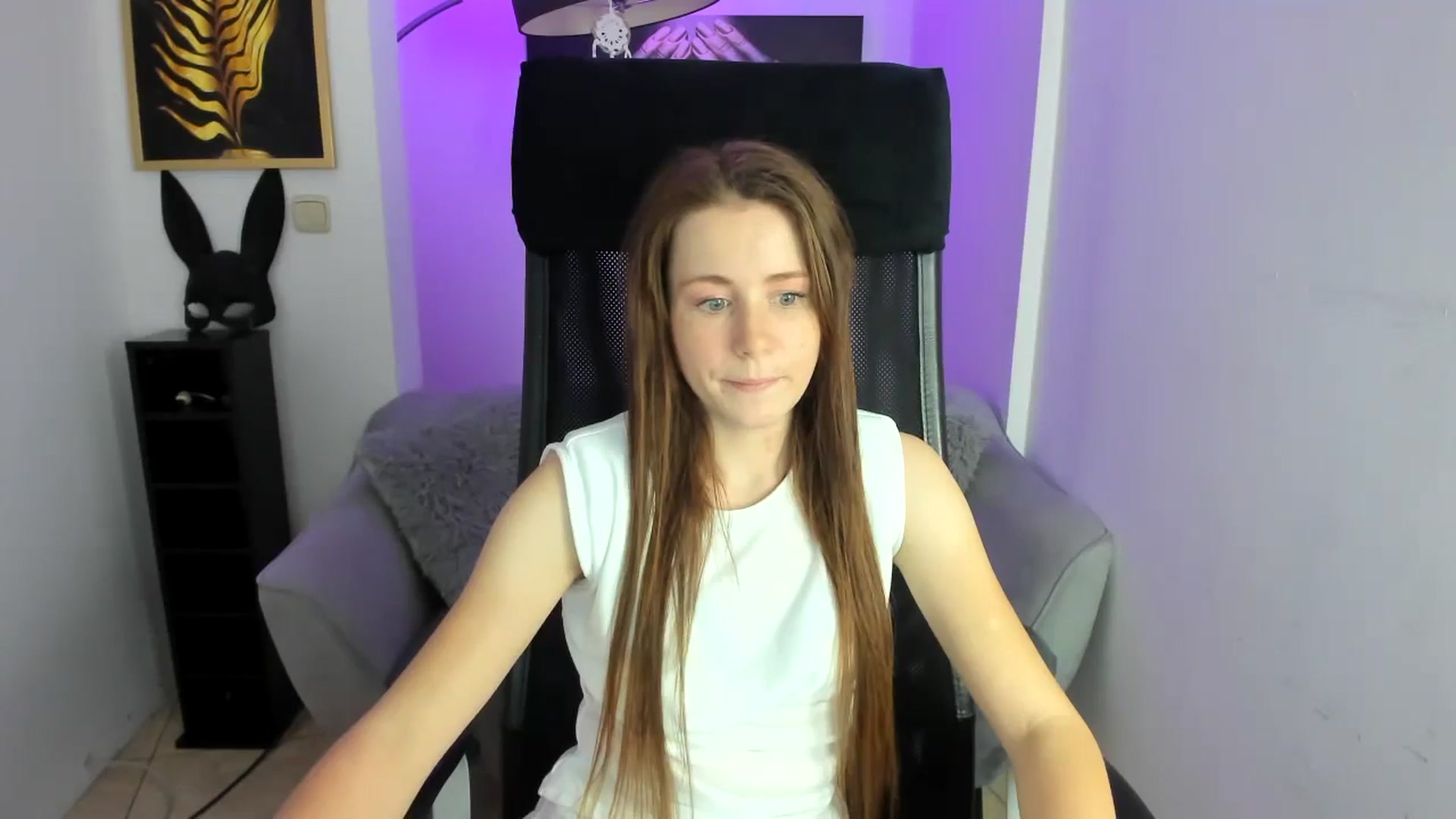 Gallery image thumbnail from Moonshinee's myfreecams stream on, 11/27/2024, 15:45 image 6 of 20