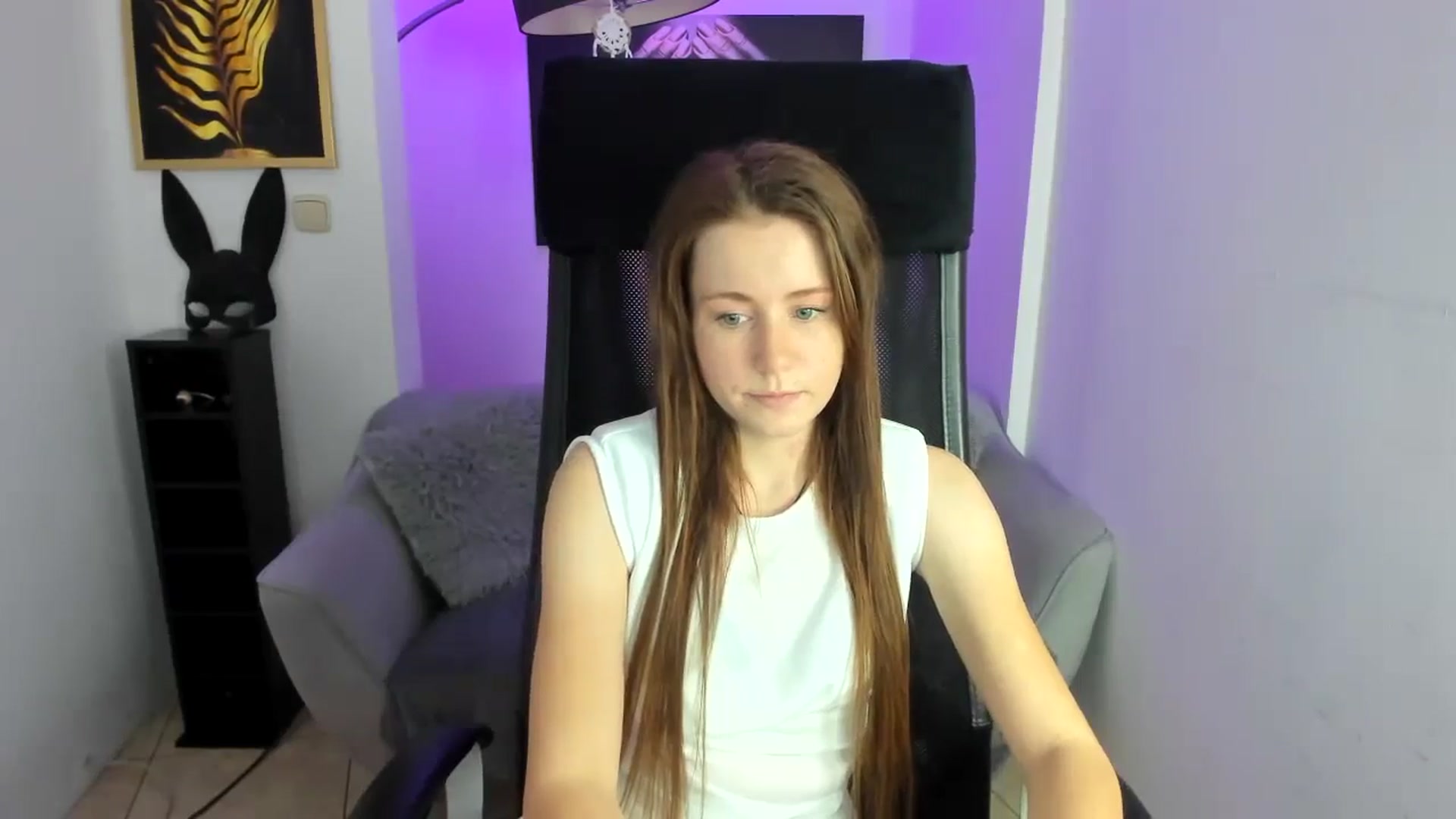 Gallery image thumbnail from Moonshinee's myfreecams stream on, 11/27/2024, 15:45 image 5 of 20
