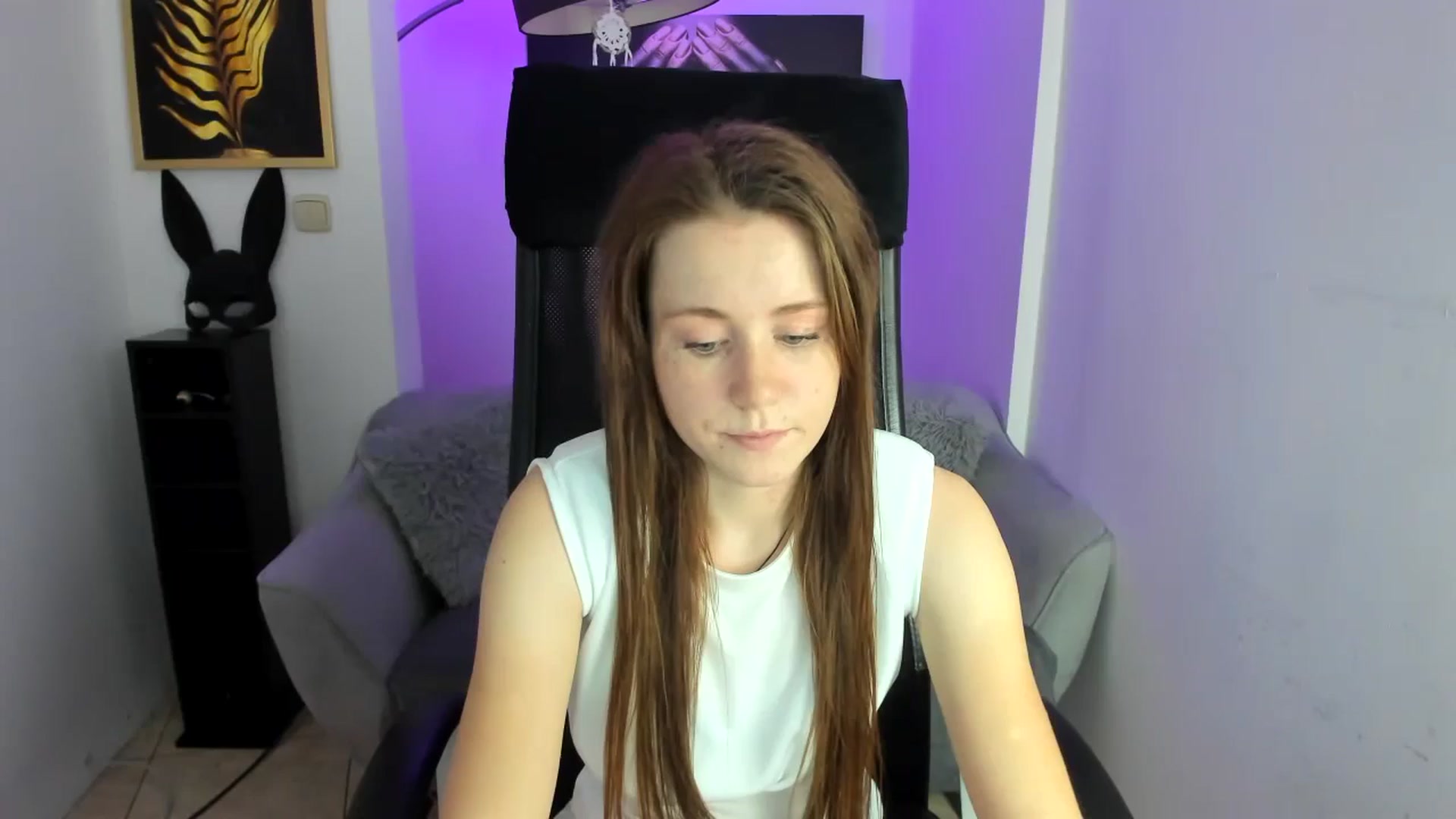 Gallery image thumbnail from Moonshinee's myfreecams stream on, 11/27/2024, 15:45 image 1 of 20