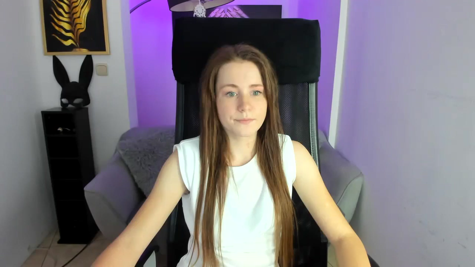 Gallery image thumbnail from Moonshinee's myfreecams stream on, 11/27/2024, 15:45 image 13 of 20