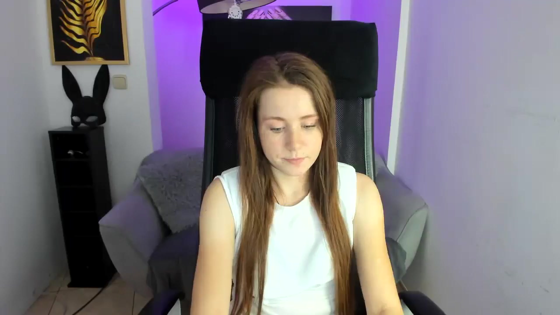 Gallery image thumbnail from Moonshinee's myfreecams stream on, 11/27/2024, 16:54 image 3 of 20