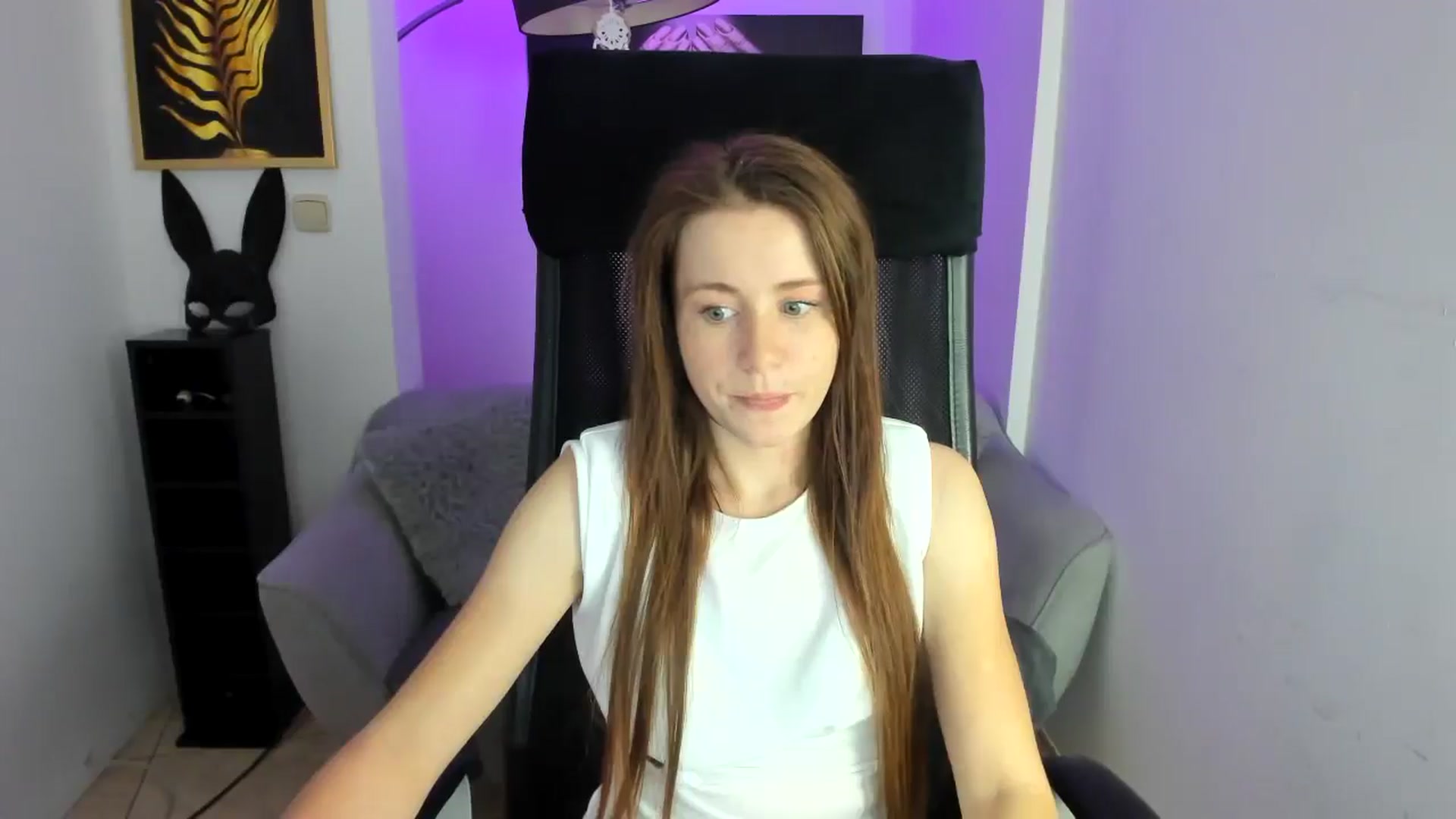 Gallery image thumbnail from Moonshinee's myfreecams stream on, 11/27/2024, 16:54 image 4 of 20