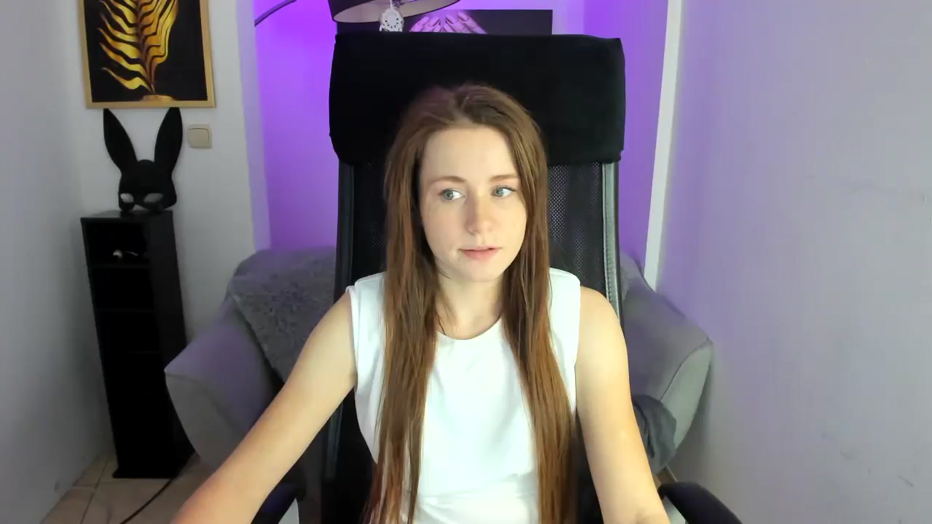 Gallery image thumbnail from Moonshinee's myfreecams stream on, 11/27/2024, 16:54 image 1 of 20