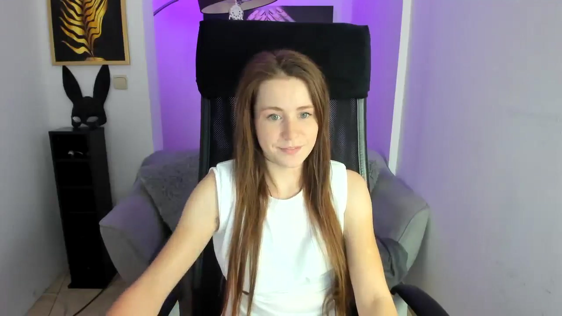 Gallery image thumbnail from Moonshinee's myfreecams stream on, 11/27/2024, 16:54 image 5 of 20
