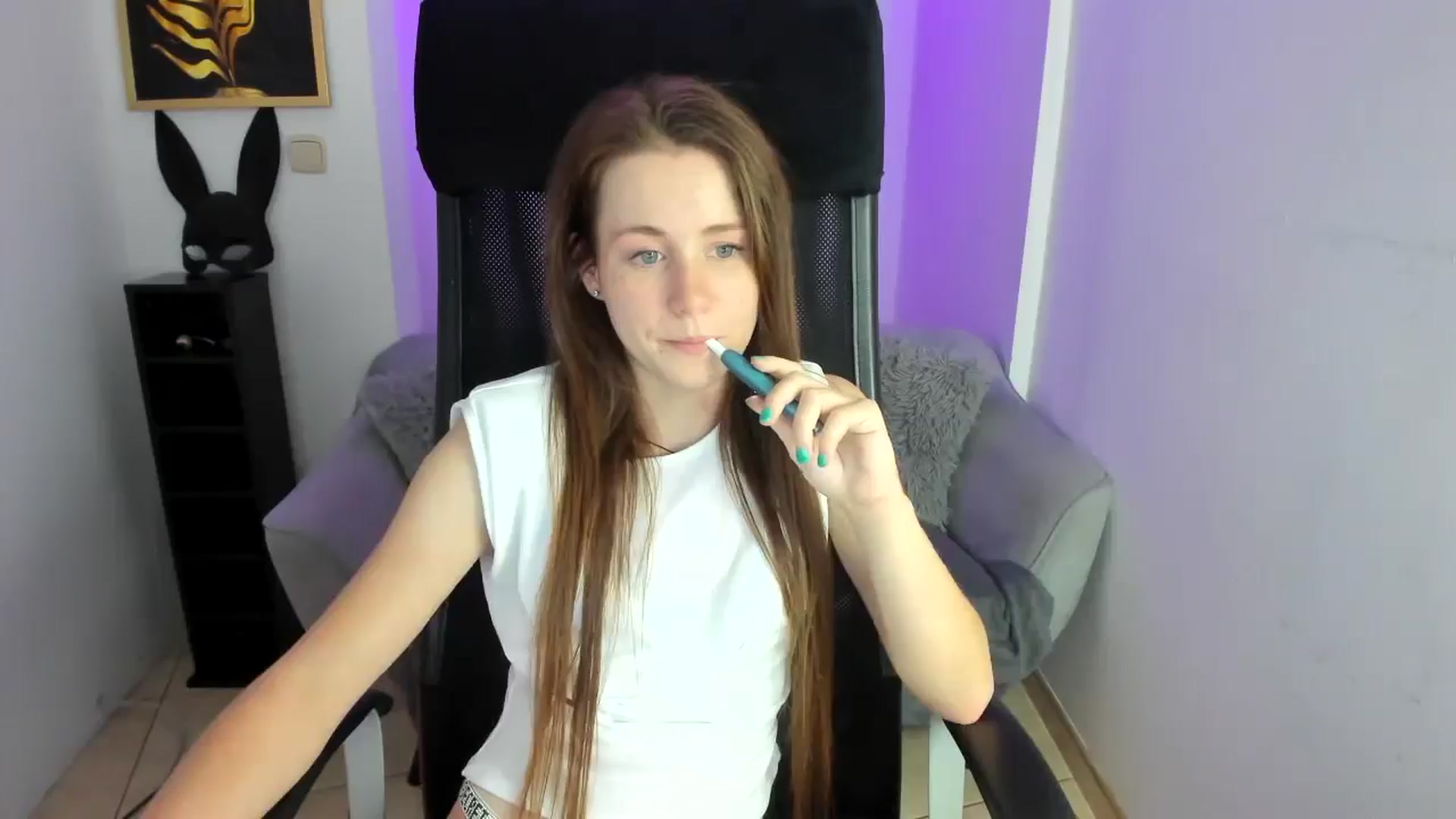 Gallery image thumbnail from Moonshinee's myfreecams stream on, 11/27/2024, 18:40 image 19 of 20
