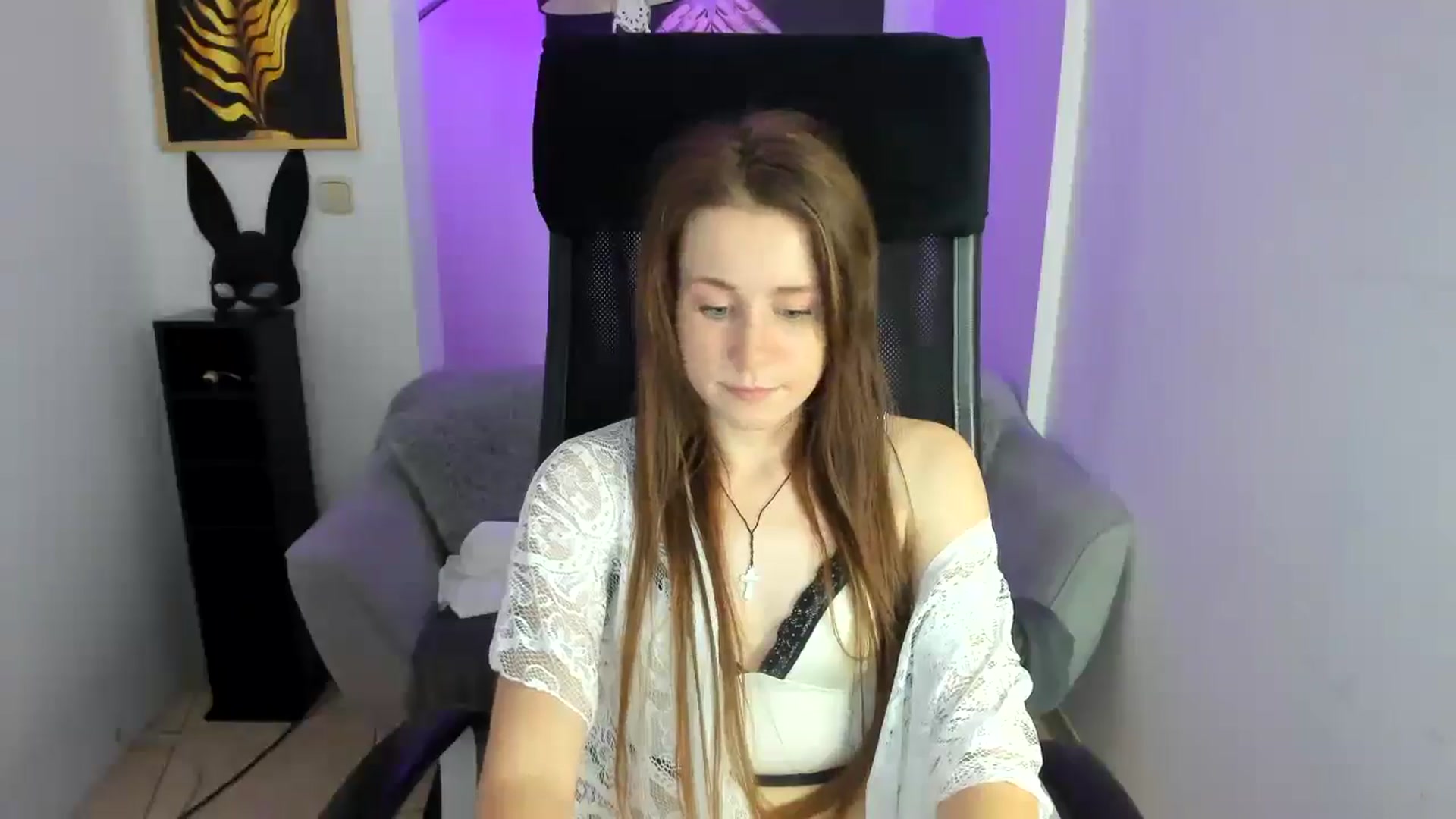 Gallery image thumbnail from Moonshinee's myfreecams stream on, 11/27/2024, 21:02 image 12 of 20