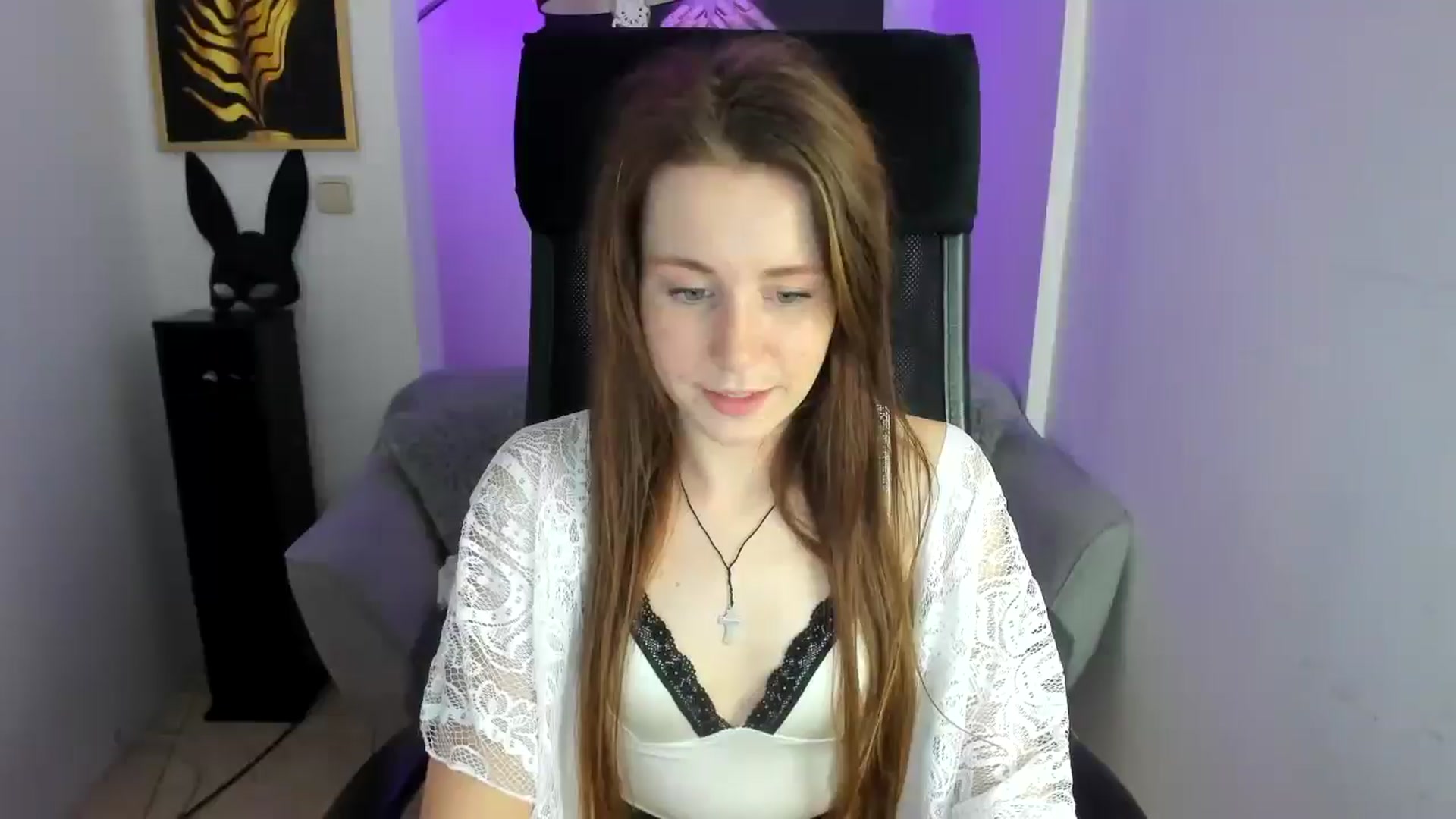 Gallery image thumbnail from Moonshinee's myfreecams stream on, 11/27/2024, 21:02 image 7 of 20