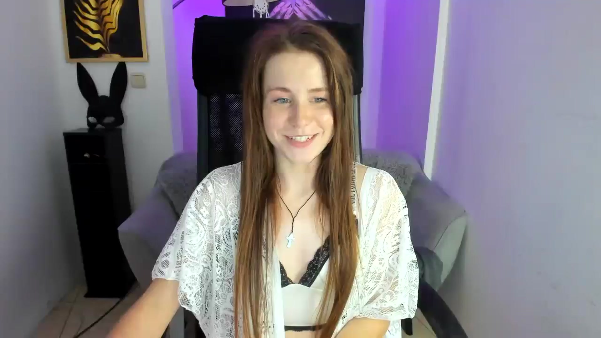 Gallery image thumbnail from Moonshinee's myfreecams stream on, 11/27/2024, 21:02 image 3 of 20
