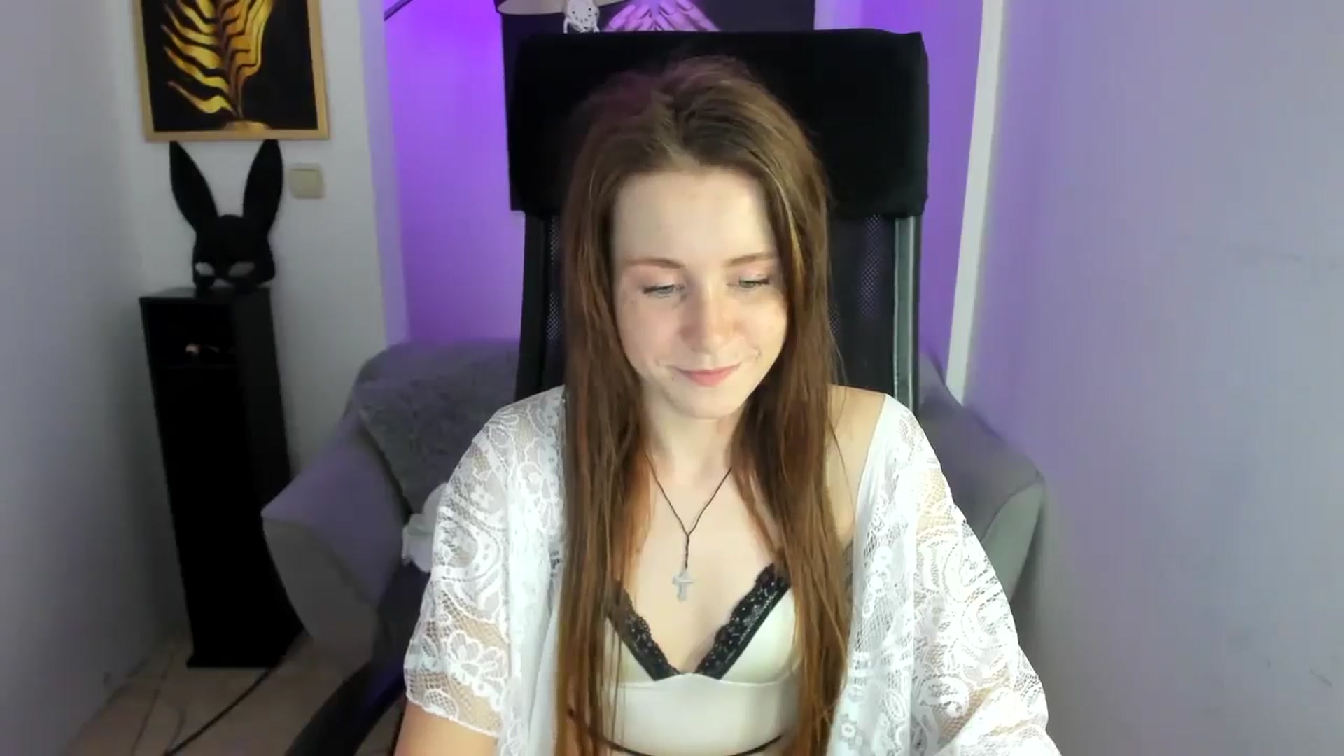 Gallery image thumbnail from Moonshinee's myfreecams stream on, 11/27/2024, 21:02 image 11 of 20