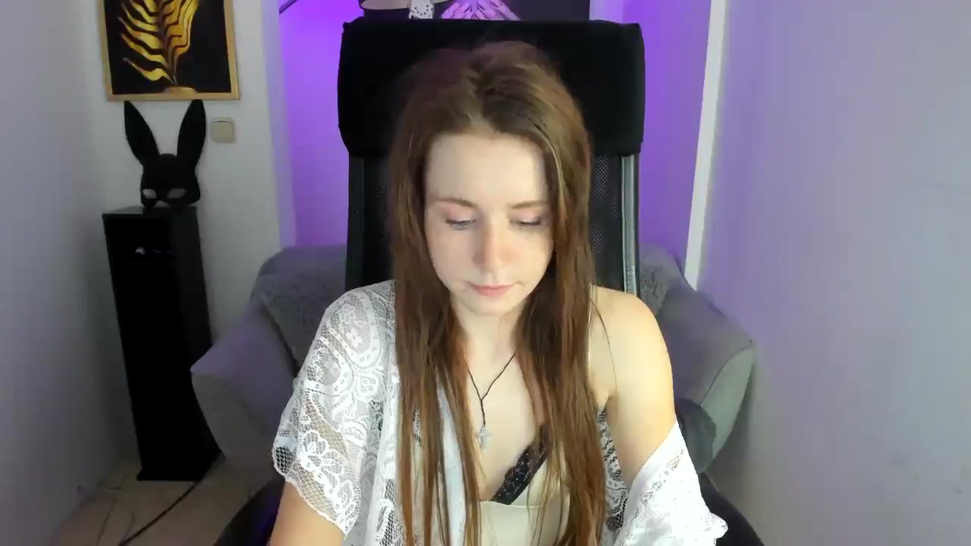 Gallery image thumbnail from Moonshinee's myfreecams stream on, 11/27/2024, 21:02 image 14 of 20