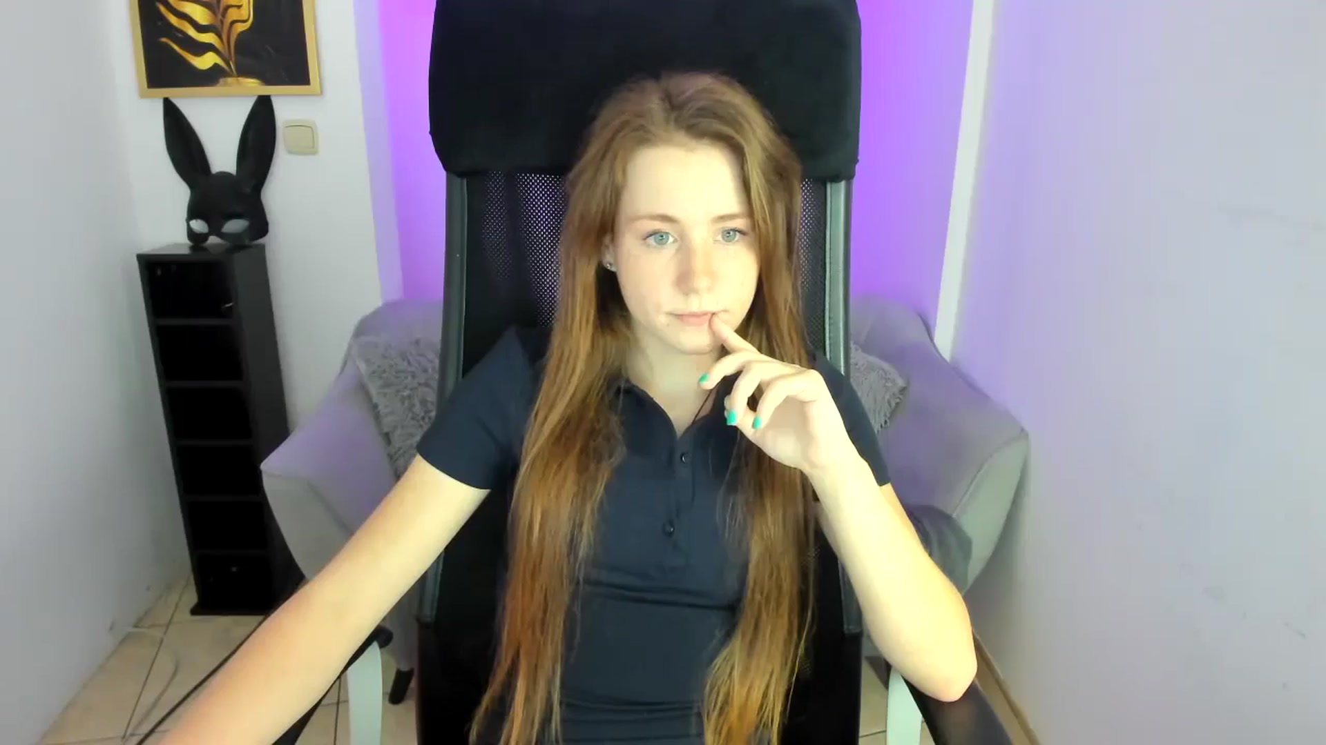 Gallery image thumbnail from Moonshinee's myfreecams stream on, 11/28/2024, 18:56 image 5 of 20