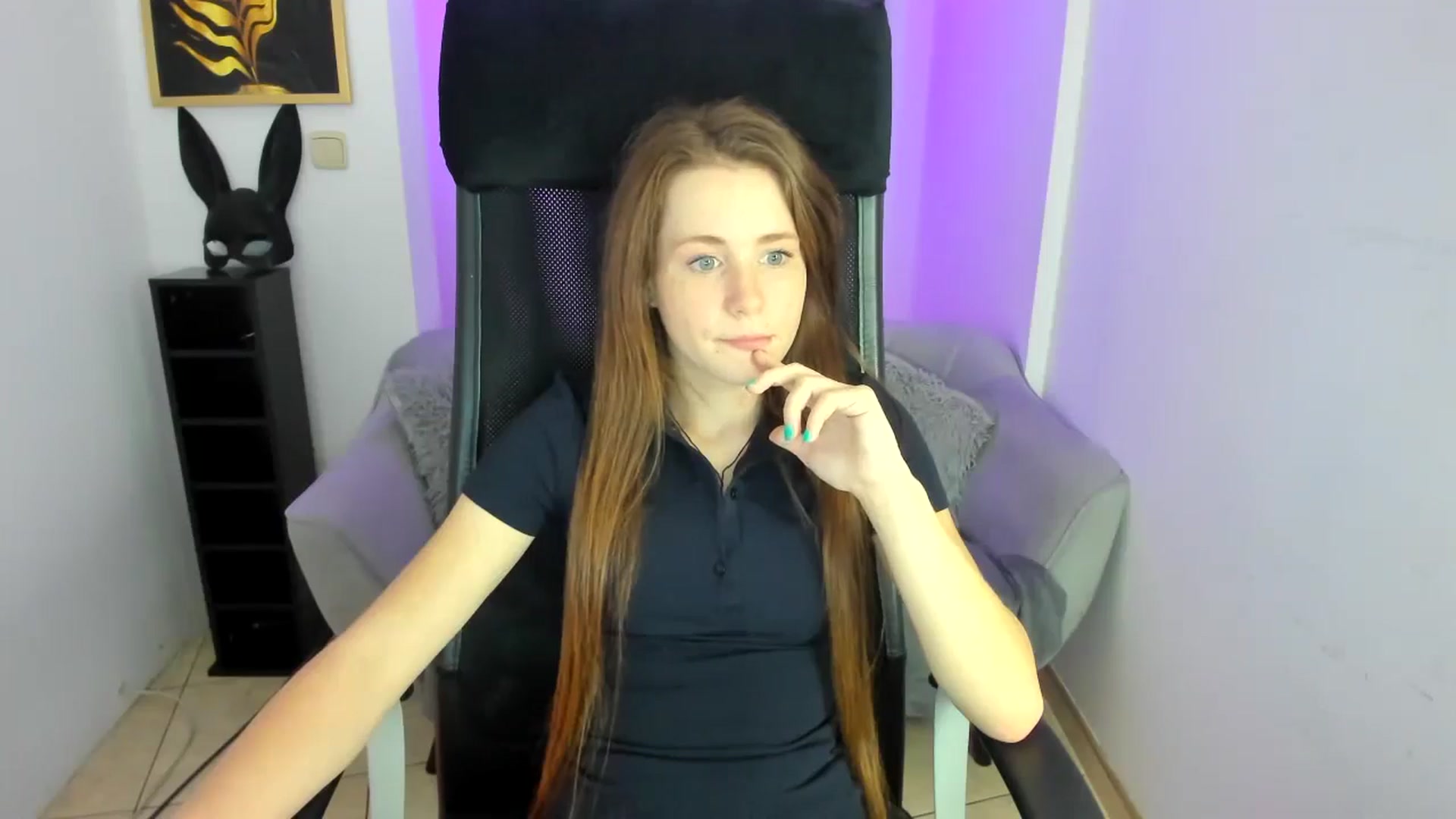 Gallery image thumbnail from Moonshinee's myfreecams stream on, 11/28/2024, 20:35 image 9 of 20