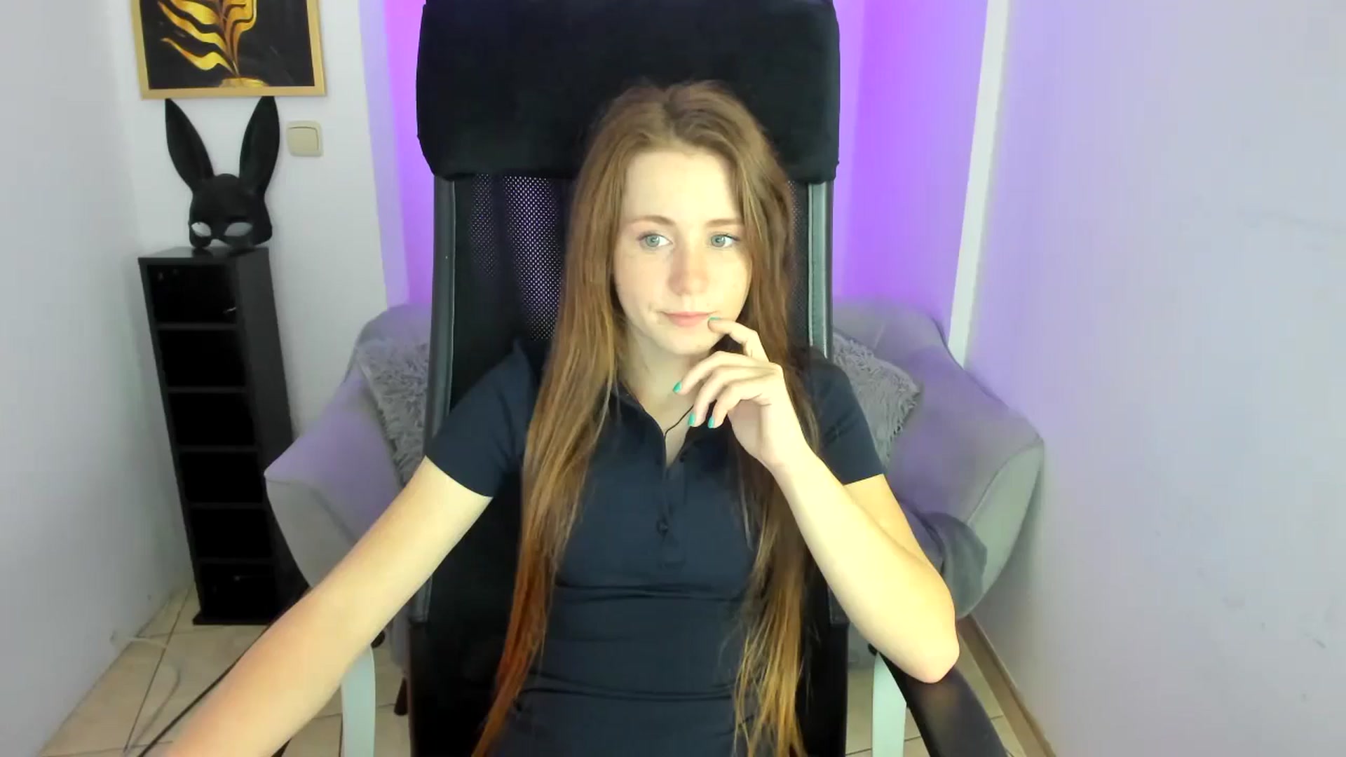 Gallery image thumbnail from Moonshinee's myfreecams stream on, 11/28/2024, 20:35 image 20 of 20