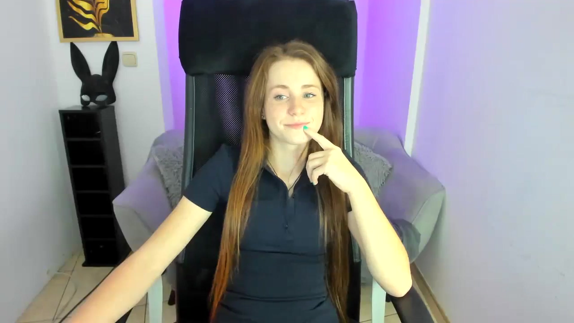 Gallery image thumbnail from Moonshinee's myfreecams stream on, 11/28/2024, 20:35 image 3 of 20
