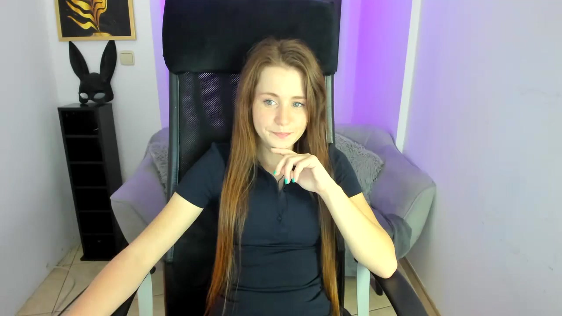 Gallery image thumbnail from Moonshinee's myfreecams stream on, 11/28/2024, 20:35 image 8 of 20