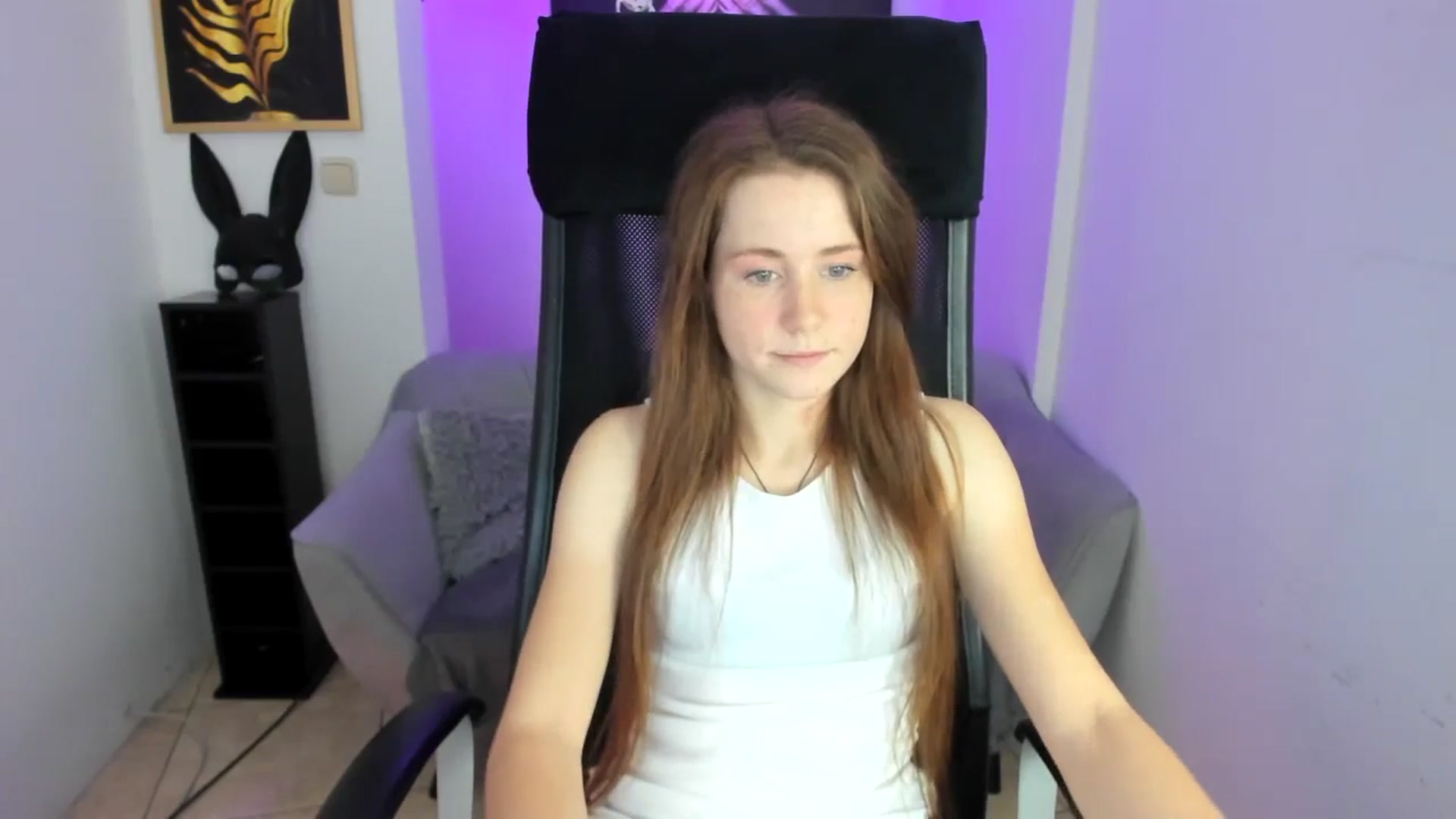 Gallery image thumbnail from Moonshinee's myfreecams stream on, 11/29/2024, 13:51 image 13 of 20