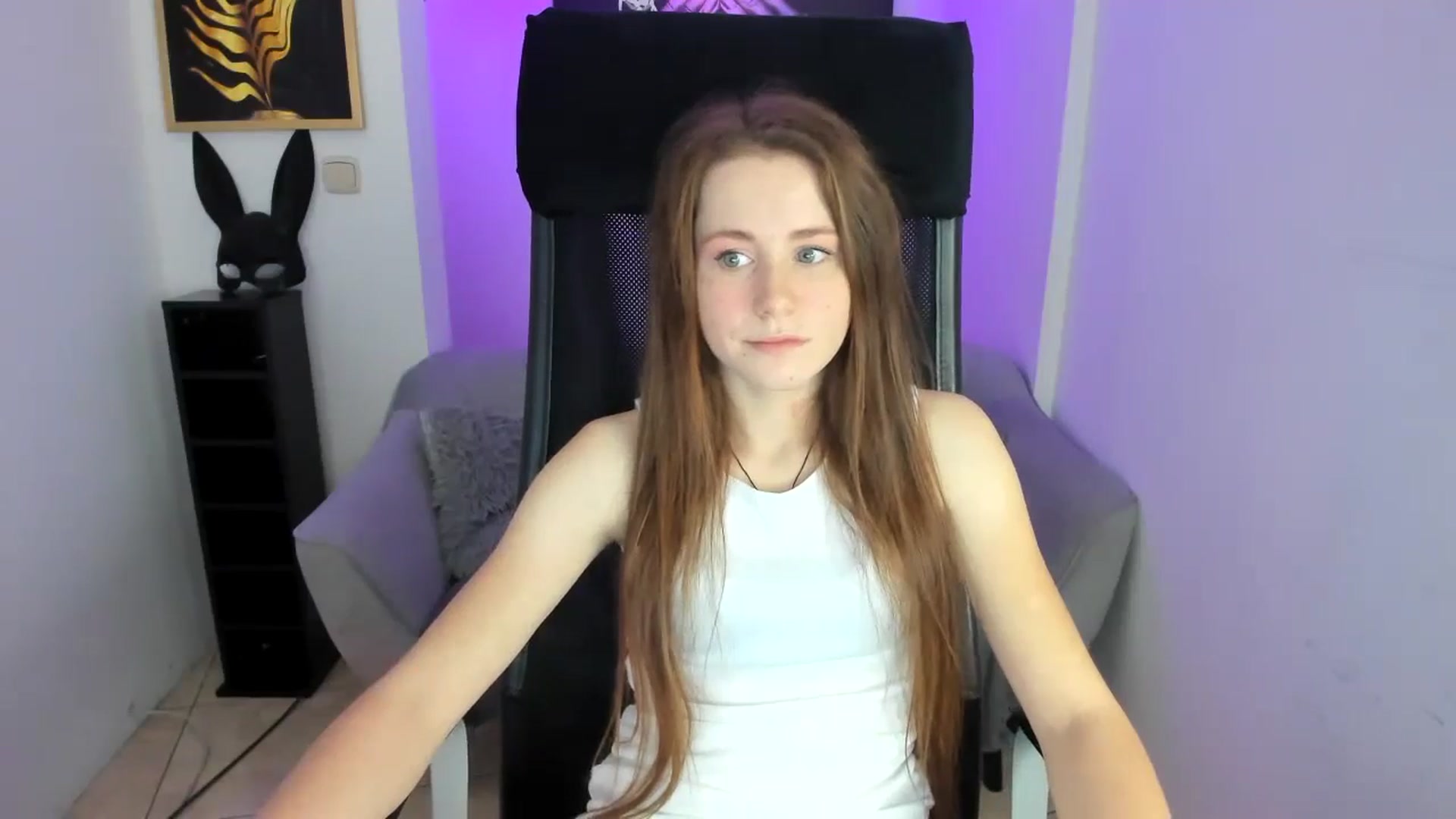 Gallery image thumbnail from Moonshinee's myfreecams stream on, 11/29/2024, 13:51 image 3 of 20