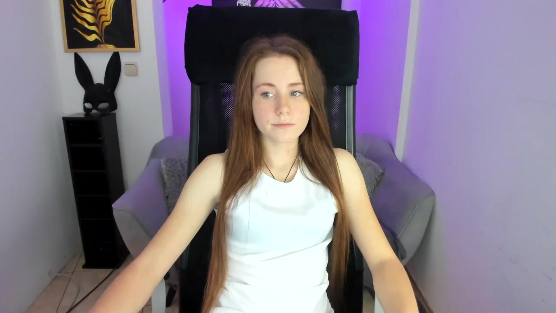 Gallery image thumbnail from Moonshinee's myfreecams stream on, 11/29/2024, 14:38 image 13 of 20