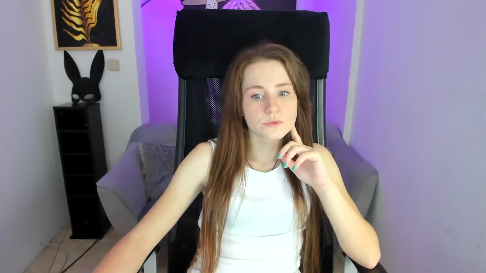 Gallery image thumbnail from Moonshinee's myfreecams stream on, 11/29/2024, 17:29 image 13 of 20