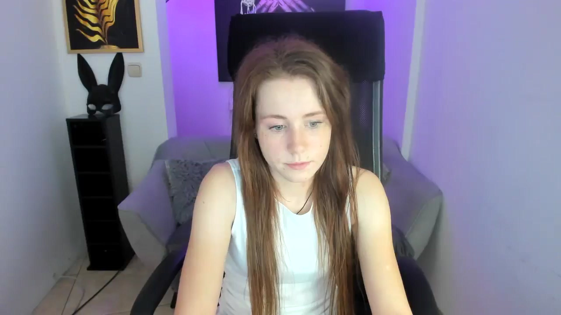 Gallery image thumbnail from Moonshinee's myfreecams stream on, 11/29/2024, 20:25 image 8 of 20