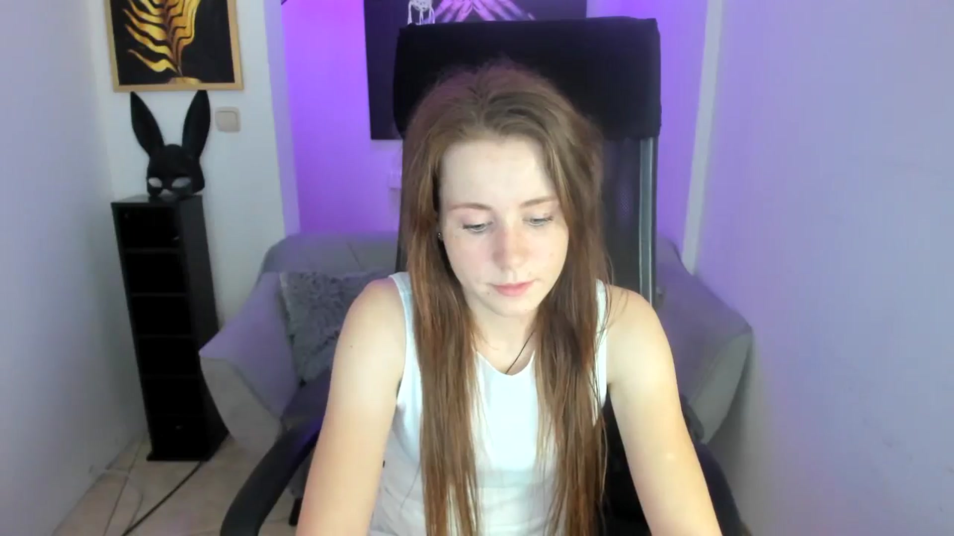 Gallery image thumbnail from Moonshinee's myfreecams stream on, 11/29/2024, 20:25 image 18 of 20