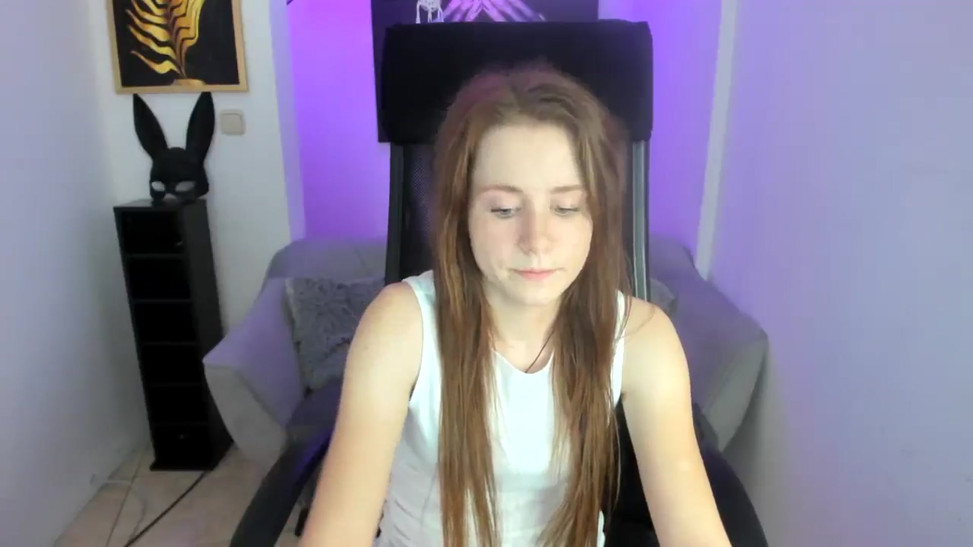 Gallery image thumbnail from Moonshinee's myfreecams stream on, 11/29/2024, 20:25 image 19 of 20