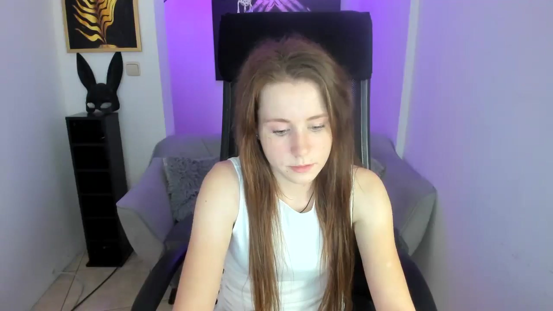 Gallery image thumbnail from Moonshinee's myfreecams stream on, 11/29/2024, 20:25 image 3 of 20