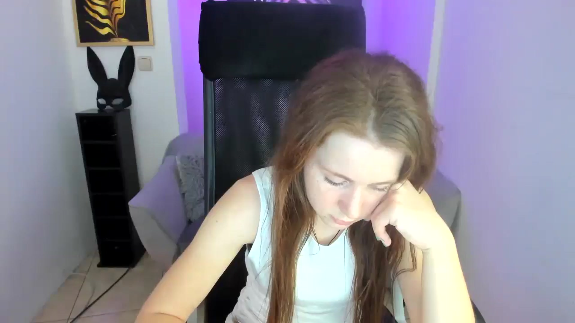Gallery image thumbnail from Moonshinee's myfreecams stream on, 11/29/2024, 21:22 image 9 of 20