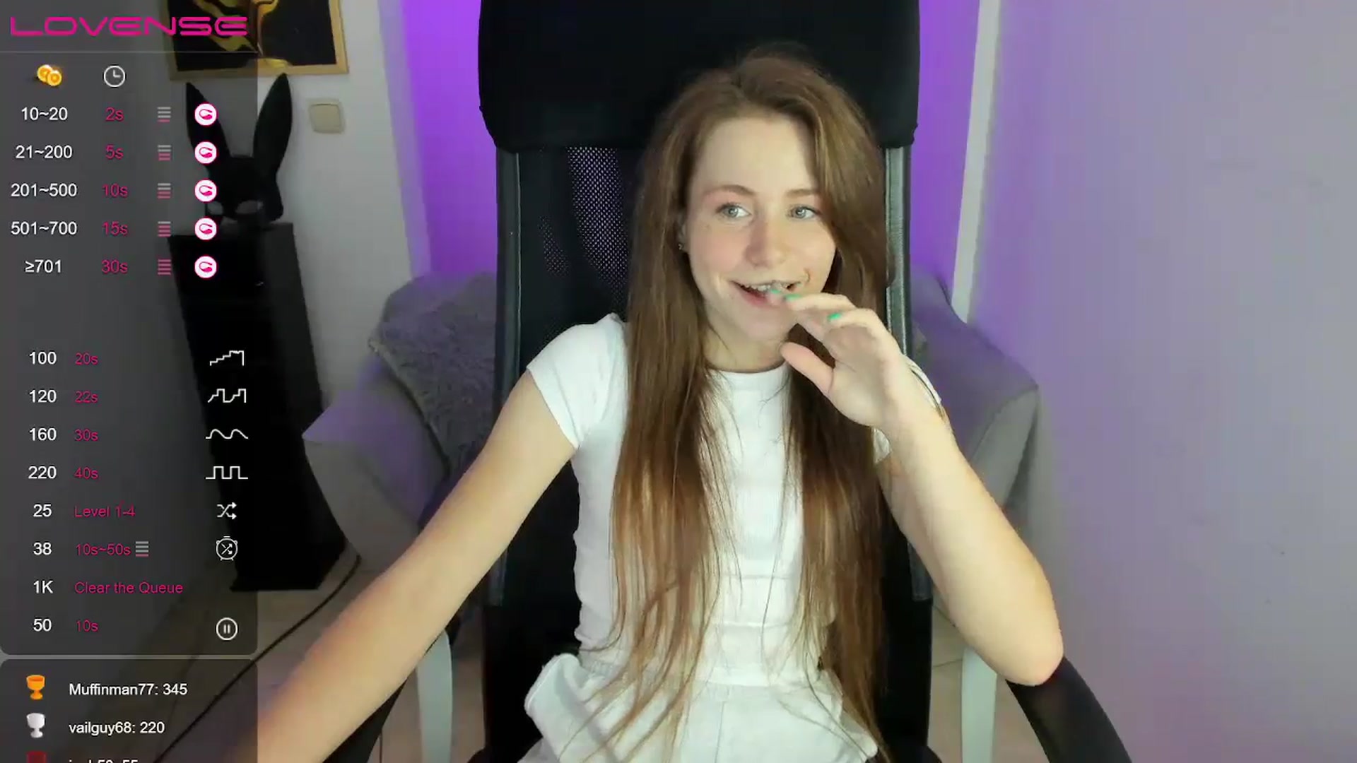 Gallery image thumbnail from Moonshinee's myfreecams stream on, 11/30/2024, 15:13 image 19 of 20