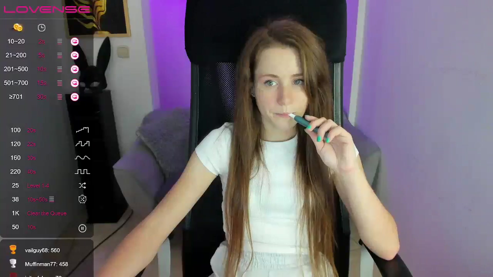 Gallery image thumbnail from Moonshinee's myfreecams stream on, 11/30/2024, 17:21 image 11 of 20