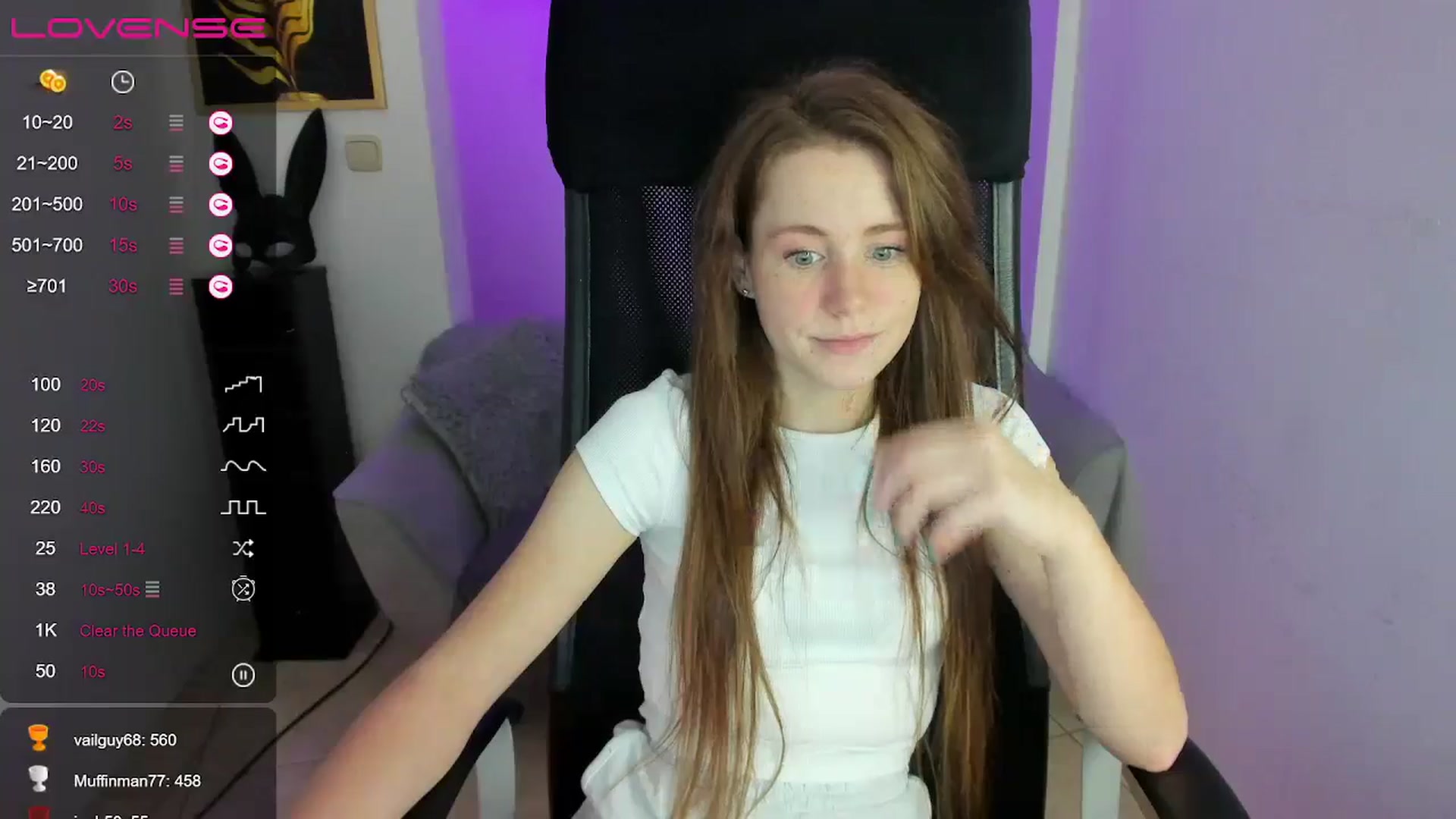 Gallery image thumbnail from Moonshinee's myfreecams stream on, 11/30/2024, 17:21 image 7 of 20