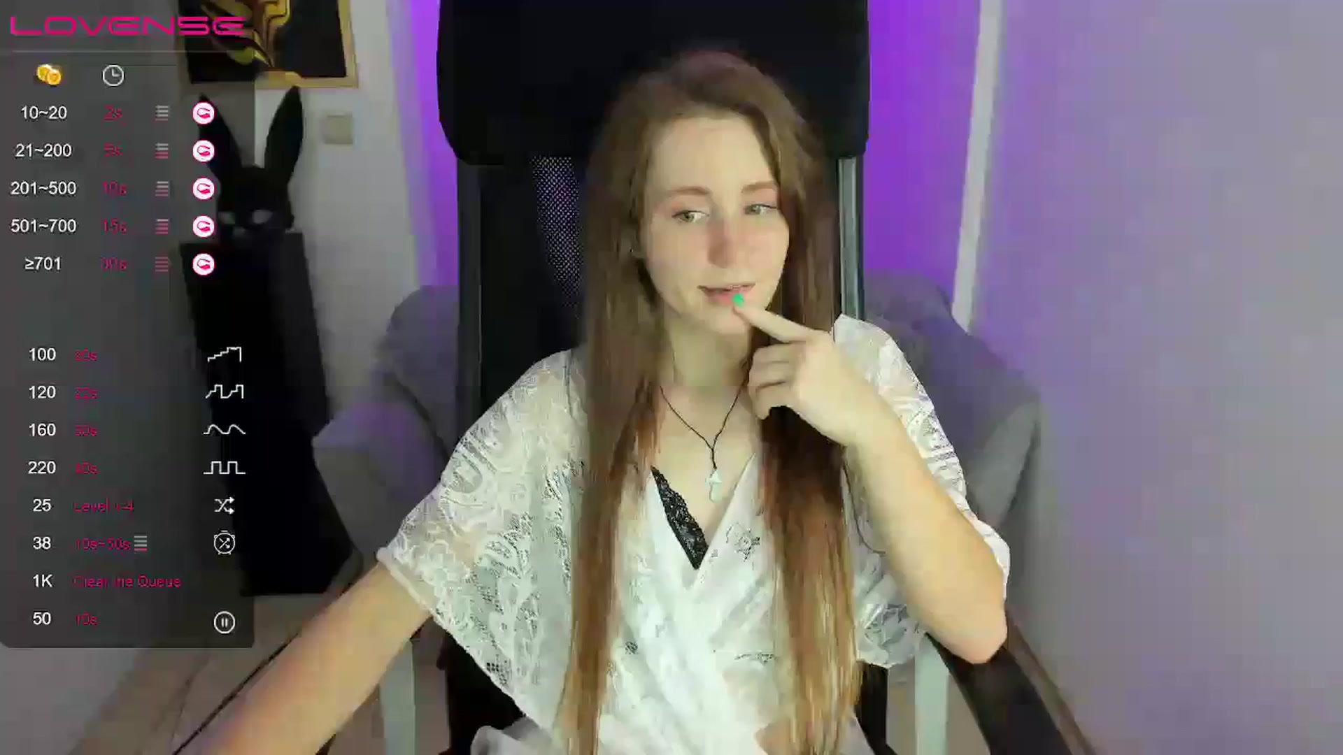 Gallery image thumbnail from Moonshinee's myfreecams stream on, 11/30/2024, 17:56 image 18 of 20