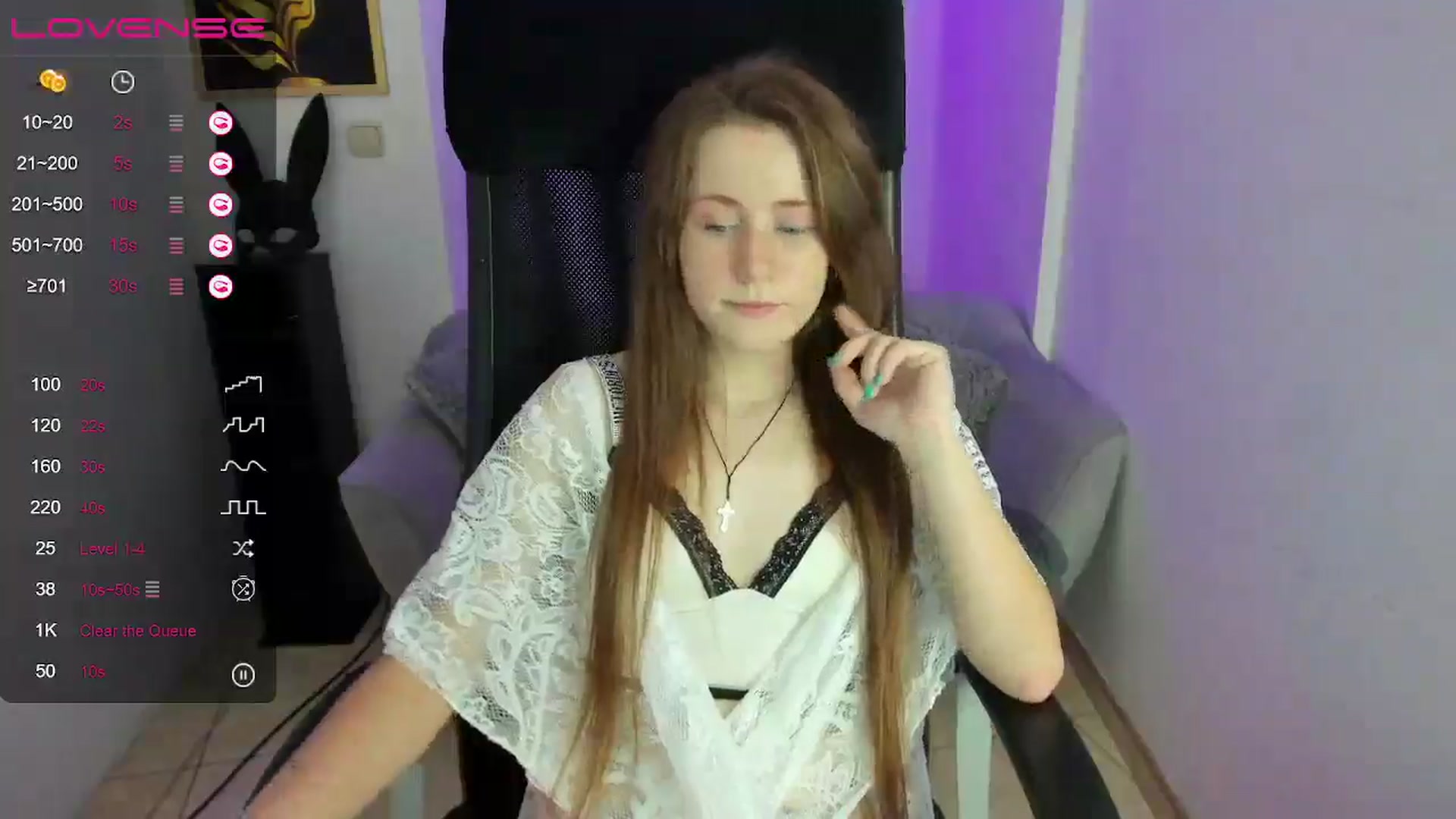 Gallery image thumbnail from Moonshinee's myfreecams stream on, 11/30/2024, 18:29 image 17 of 20