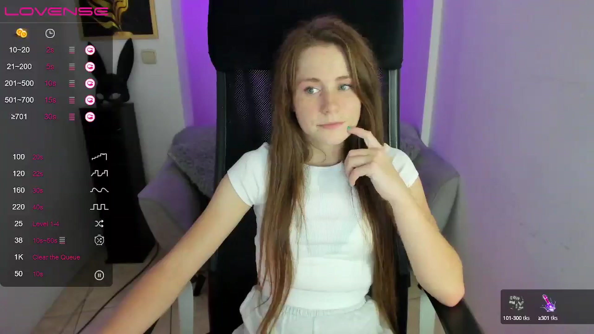 Gallery image thumbnail from Moonshinee's myfreecams stream on, 11/30/2024, 19:04 image 12 of 20
