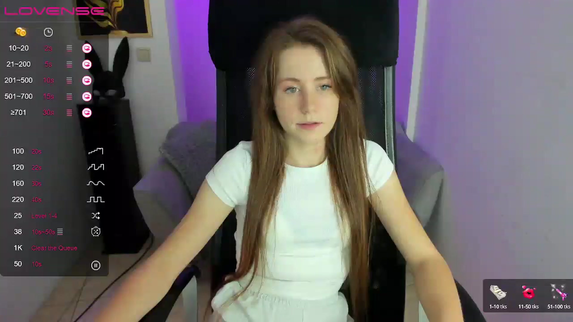 Gallery image thumbnail from Moonshinee's myfreecams stream on, 11/30/2024, 19:04 image 4 of 20