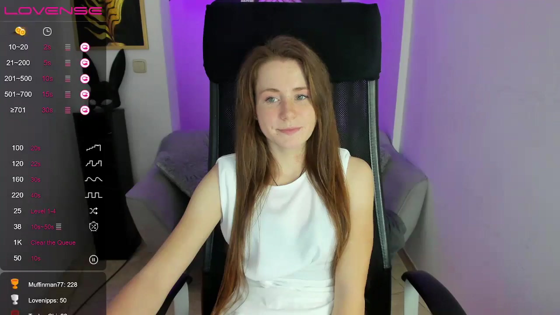 Gallery image thumbnail from Moonshinee's myfreecams stream on, 12/01/2024, 15:00 image 8 of 20
