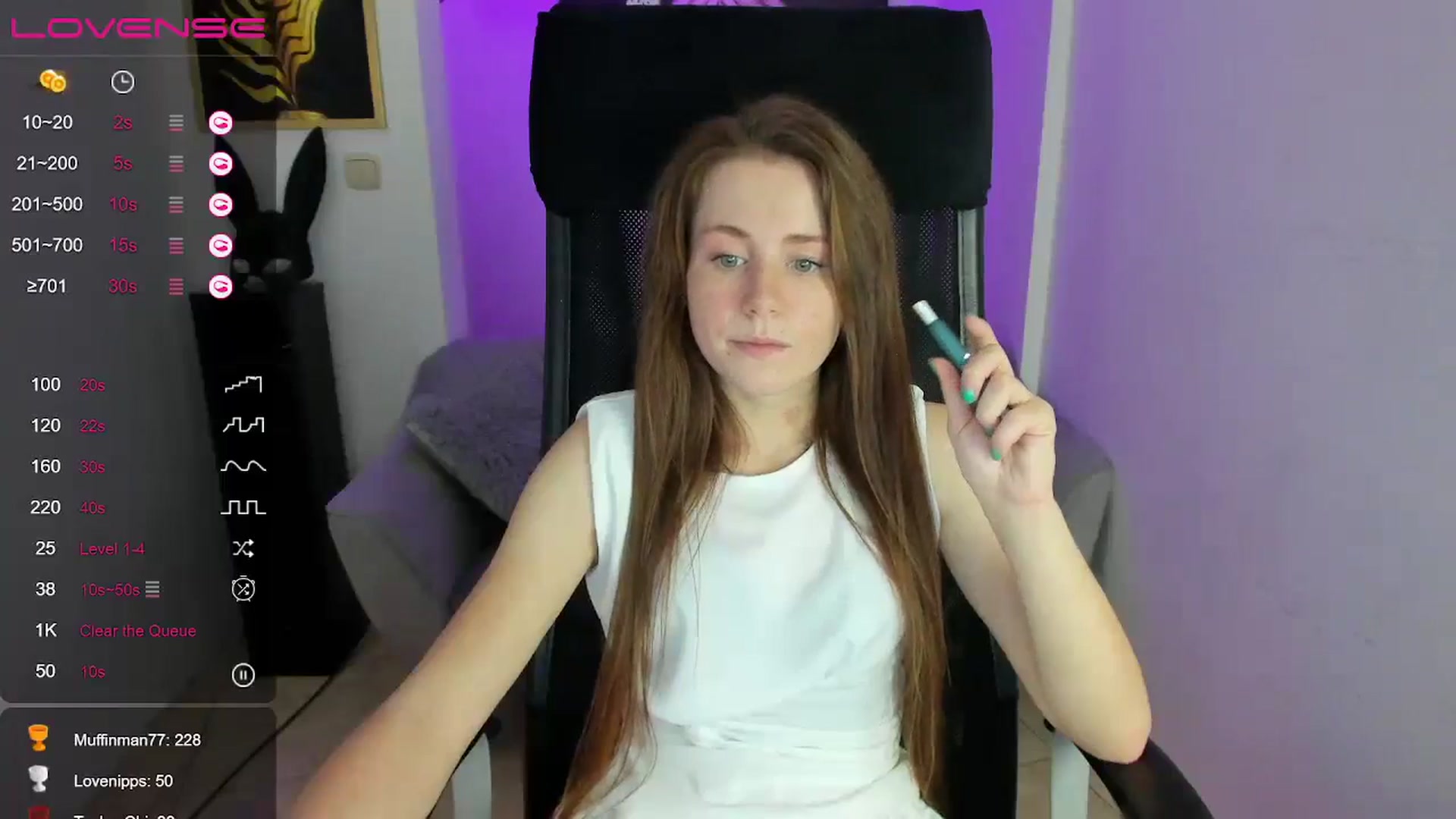 Gallery image thumbnail from Moonshinee's myfreecams stream on, 12/01/2024, 15:00 image 10 of 20