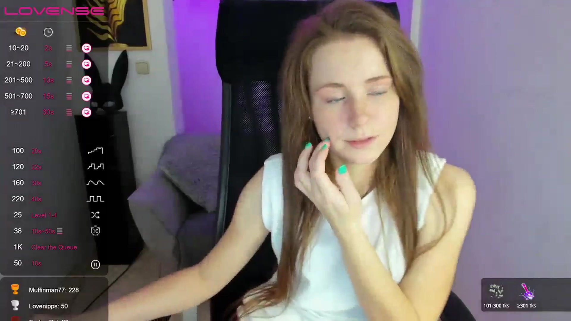 Gallery image thumbnail from Moonshinee's myfreecams stream on, 12/01/2024, 15:00 image 20 of 20