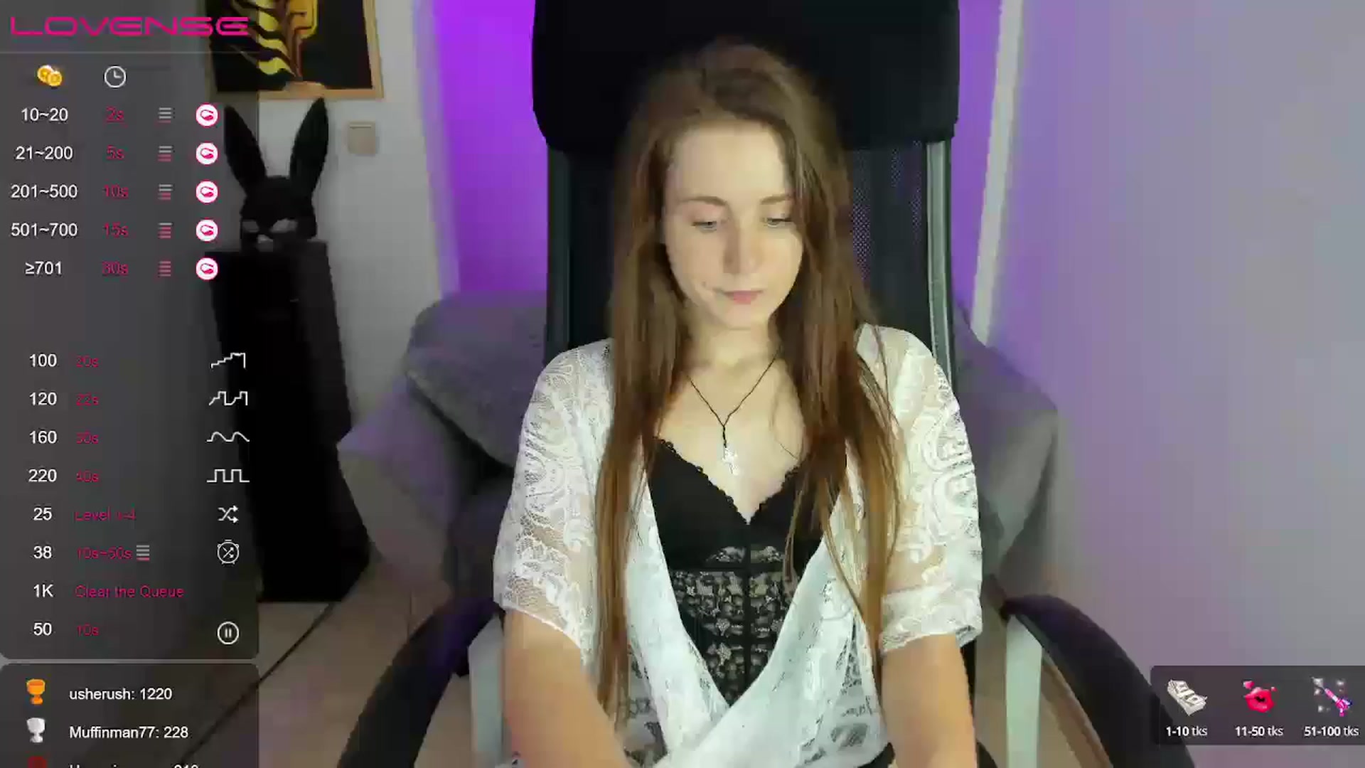 Gallery image thumbnail from Moonshinee's myfreecams stream on, 12/01/2024, 19:31 image 1 of 20