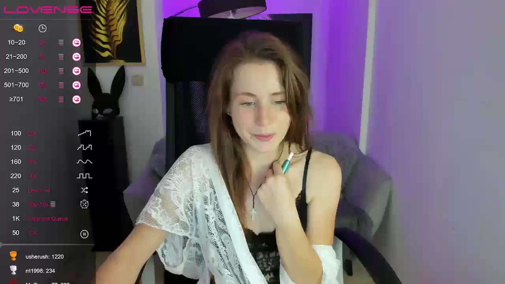 Gallery image thumbnail from Moonshinee's myfreecams stream on, 12/01/2024, 20:17 image 8 of 20