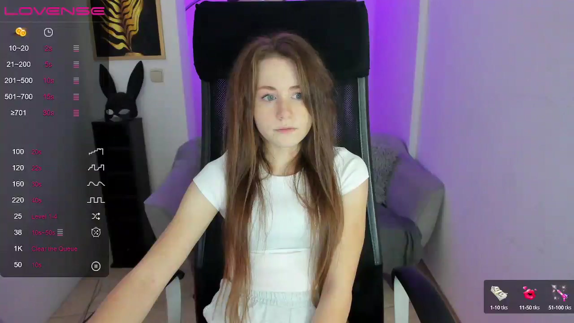 Gallery image thumbnail from Moonshinee's myfreecams stream on, 12/04/2024, 13:30 image 4 of 20
