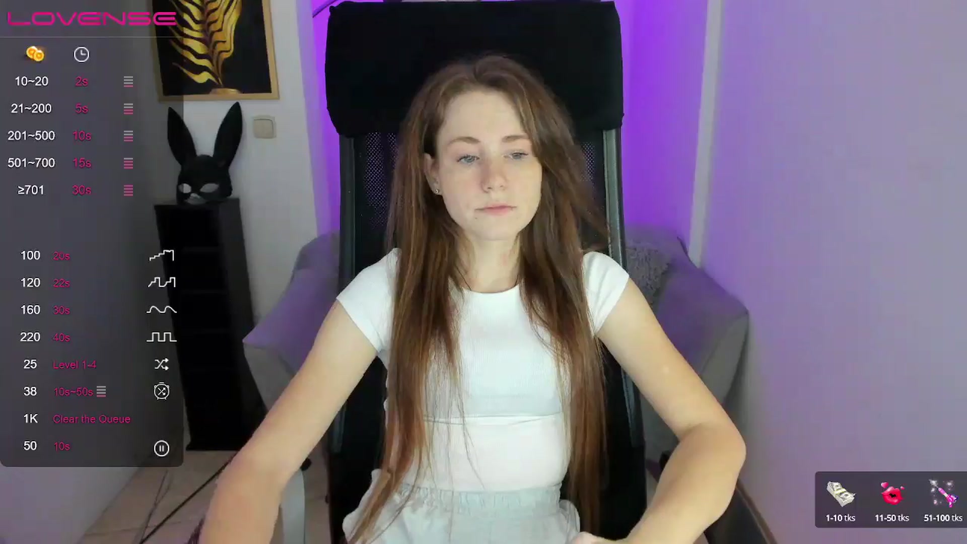 Gallery image thumbnail from Moonshinee's myfreecams stream on, 12/04/2024, 13:30 image 17 of 20
