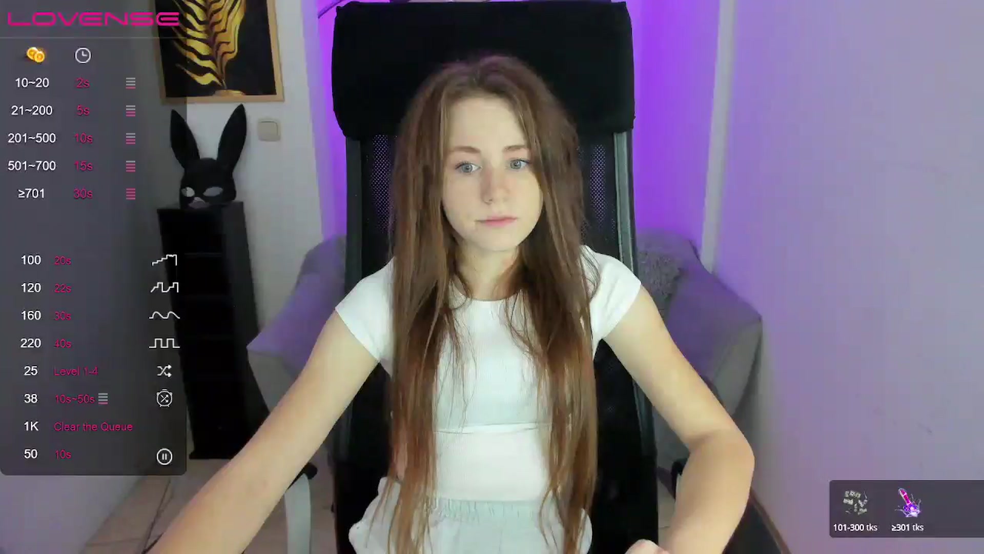 Gallery image thumbnail from Moonshinee's myfreecams stream on, 12/04/2024, 13:30 image 7 of 20