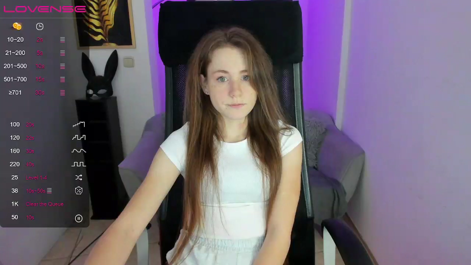 Gallery image thumbnail from Moonshinee's myfreecams stream on, 12/04/2024, 13:30 image 18 of 20