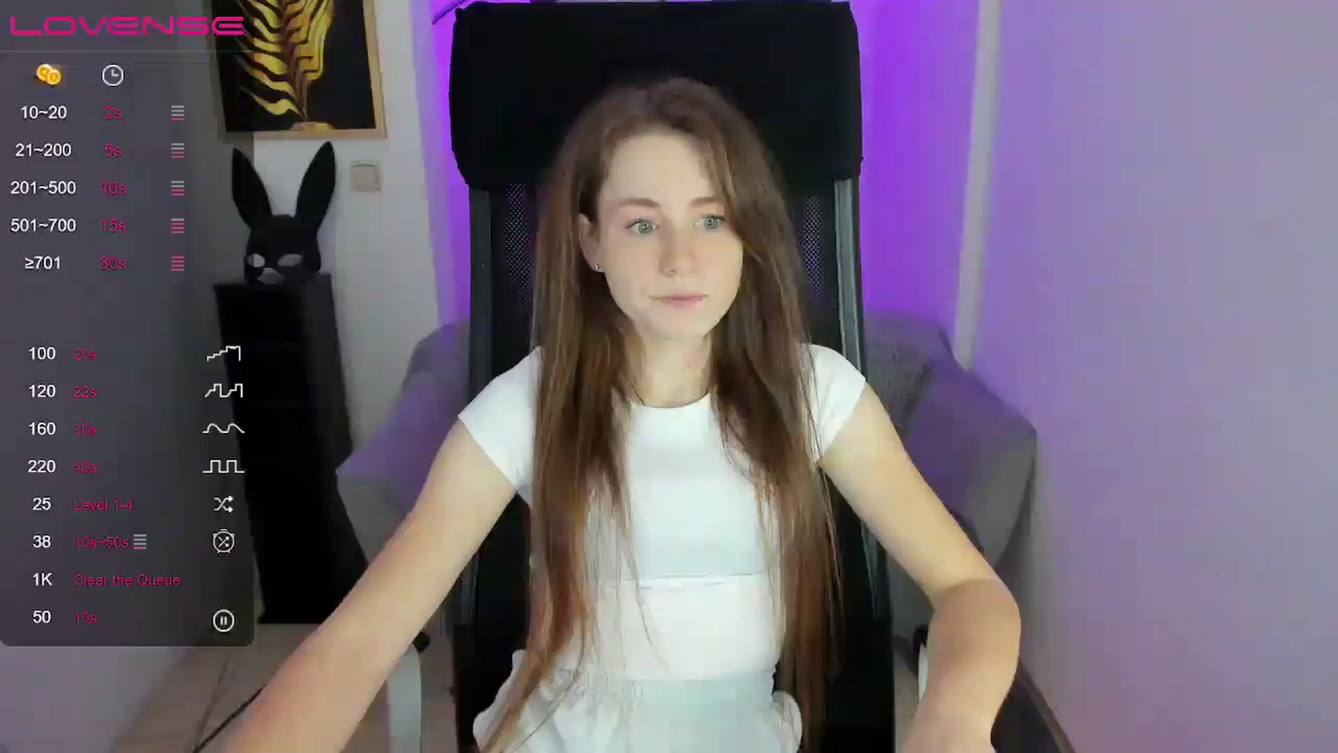 Gallery image thumbnail from Moonshinee's myfreecams stream on, 12/04/2024, 13:30 image 16 of 20