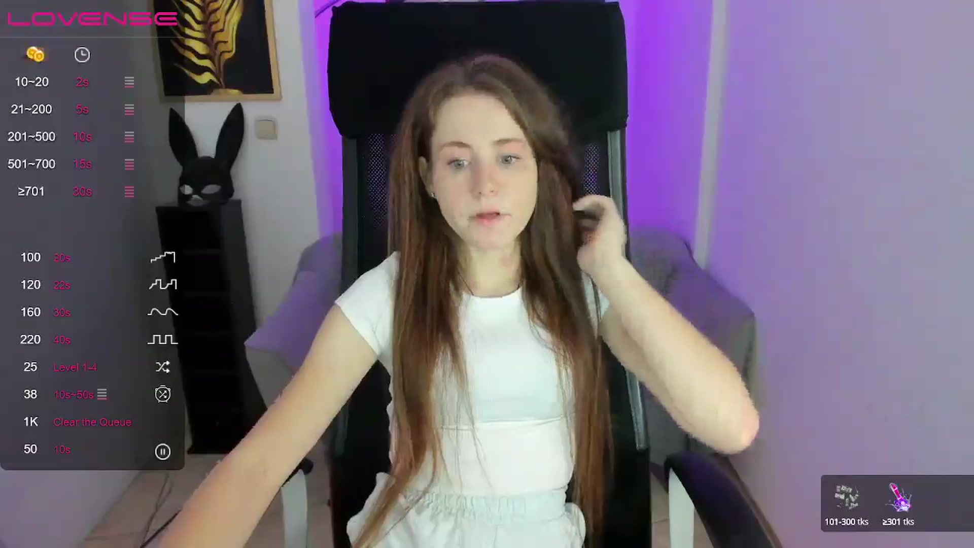 Gallery image thumbnail from Moonshinee's myfreecams stream on, 12/04/2024, 13:30 image 15 of 20