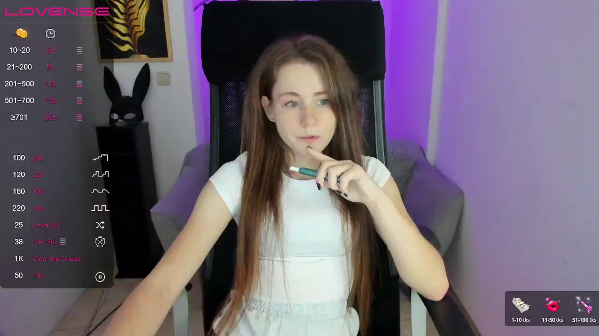 Gallery image thumbnail from Moonshinee's myfreecams stream on, 12/04/2024, 13:30 image 12 of 20