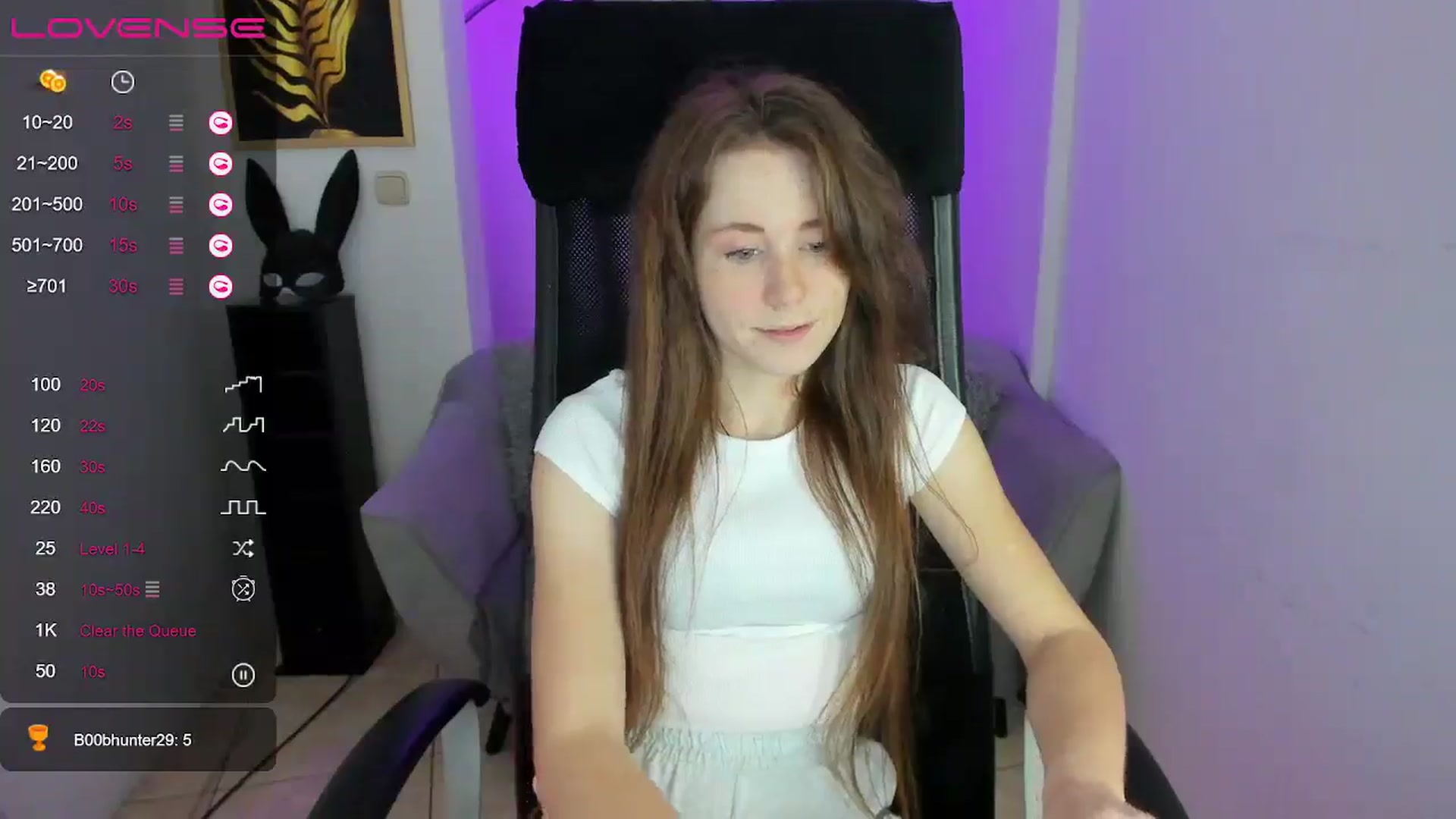 Gallery image thumbnail from Moonshinee's myfreecams stream on, 12/04/2024, 14:13 image 17 of 20