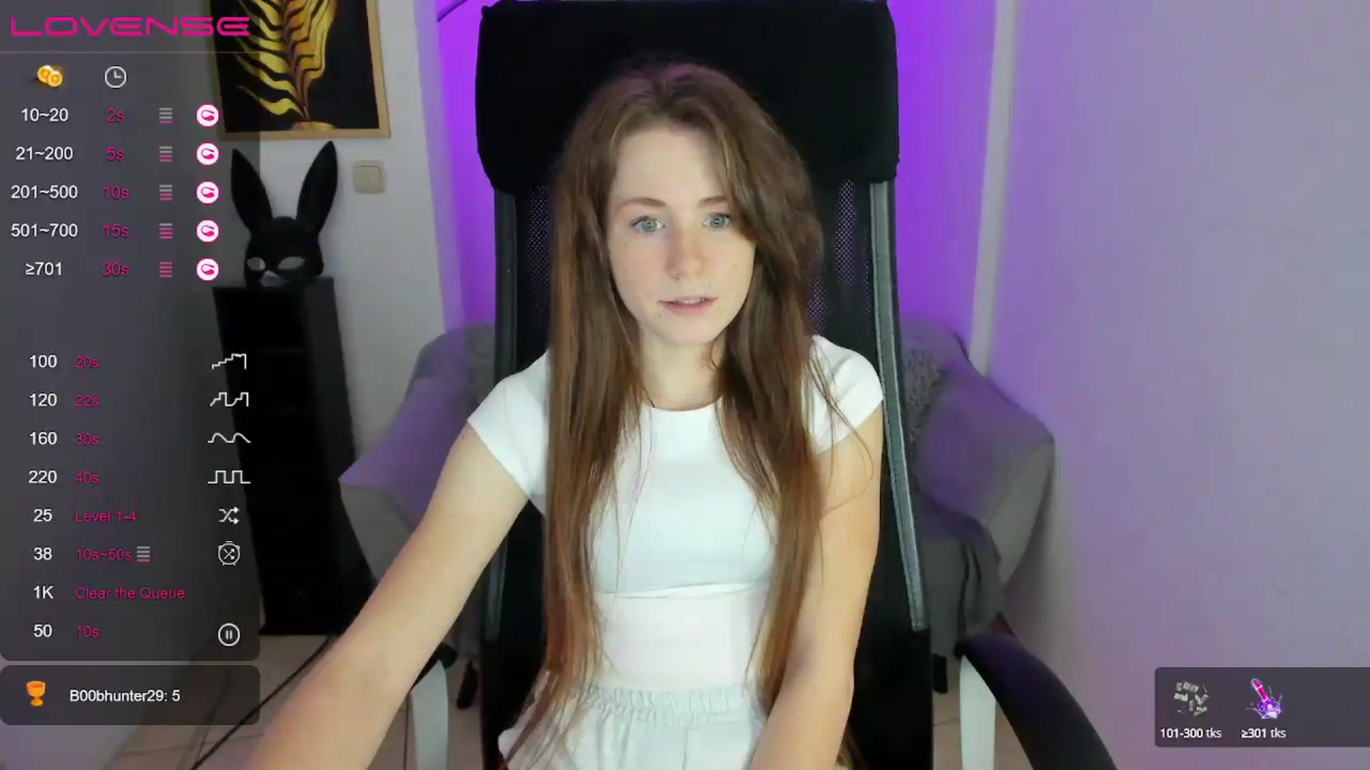 Gallery image thumbnail from Moonshinee's myfreecams stream on, 12/04/2024, 14:13 image 16 of 20