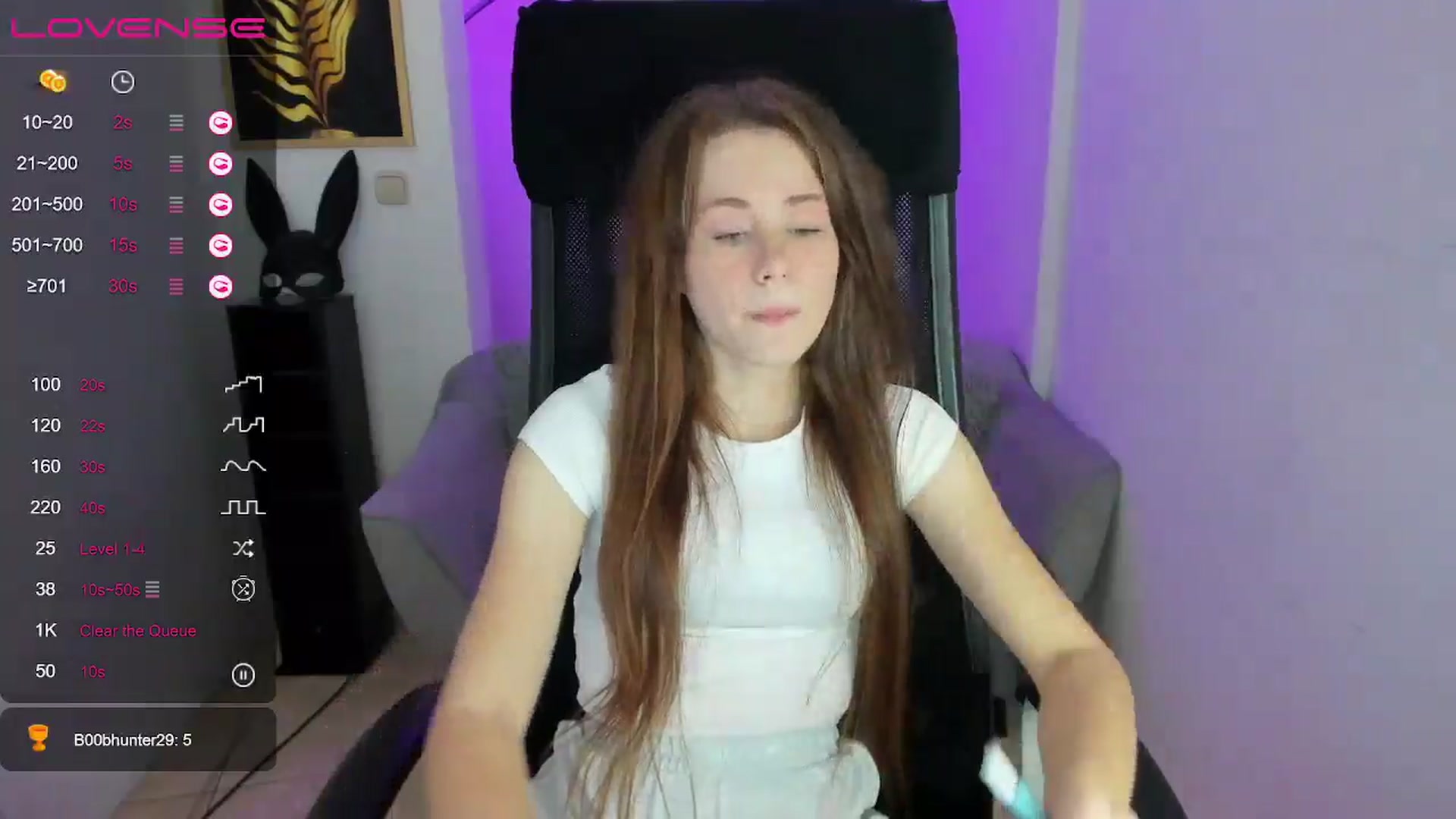 Gallery image thumbnail from Moonshinee's myfreecams stream on, 12/04/2024, 15:01 image 5 of 20